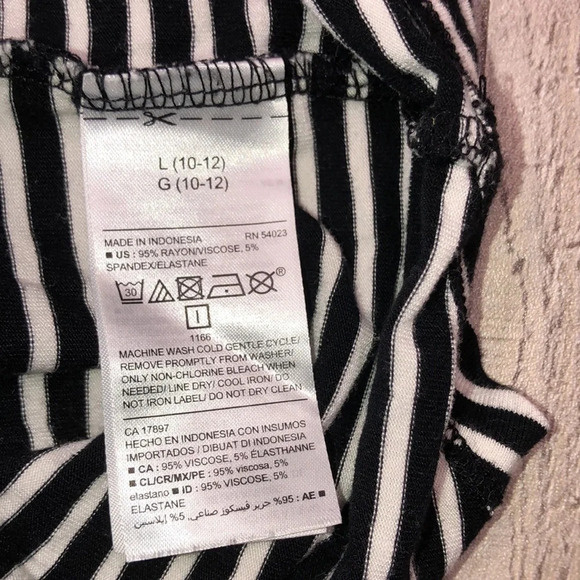 Old navy girls striped long sleeve shirt size 10-12 - Picture 3 of 4